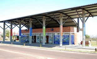 Fachada de Miniterminal Termas del Daymán